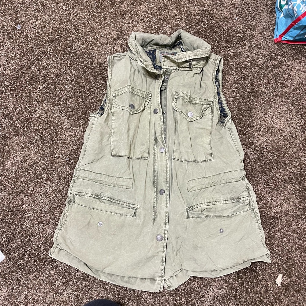 Levi’s utility vest